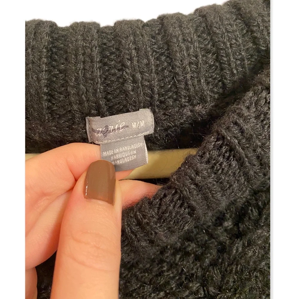 Aerie Black Knit Long Sleeve Chunky Crew Neck Sweater Size Medium - Picture 2 of 5